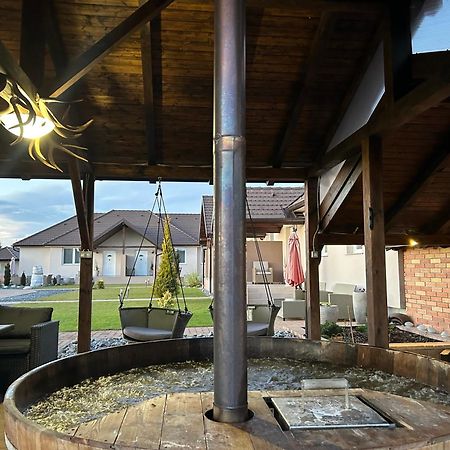 Dioliget Cottage Sarvar Ngoại thất bức ảnh