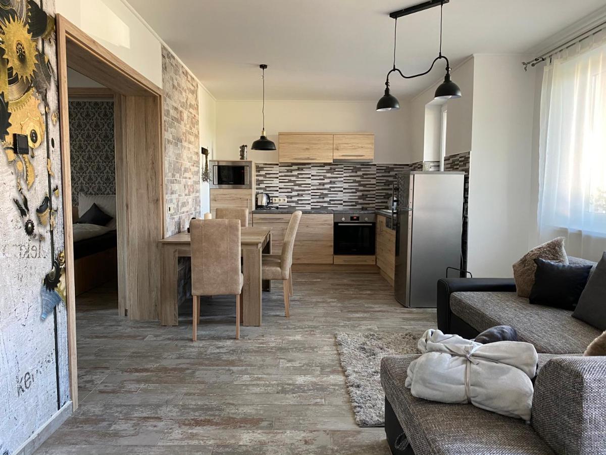 Dioliget Cottage Sarvar Ngoại thất bức ảnh