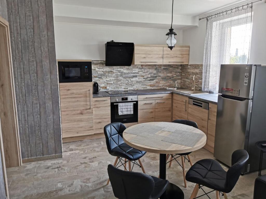 Dioliget Cottage Sarvar Ngoại thất bức ảnh